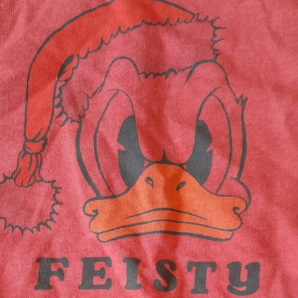 DISNEY + AE Daffy Duck Vintage Holliday Long sleeve in Red  Sweater Size Medium - Picture 1 of 5